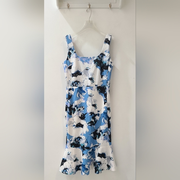 Karl Lagerfeld Blue & White Floral Print Ruffle Hem Sleeveless Sheath Sz 2 - Picture 3 of 13
